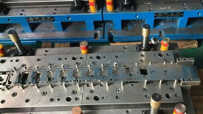 高端拉伸模具：揭秘其制造工艺与选型要点