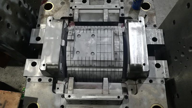 食品包装吸塑模具：揭秘其制造工艺与选型要点