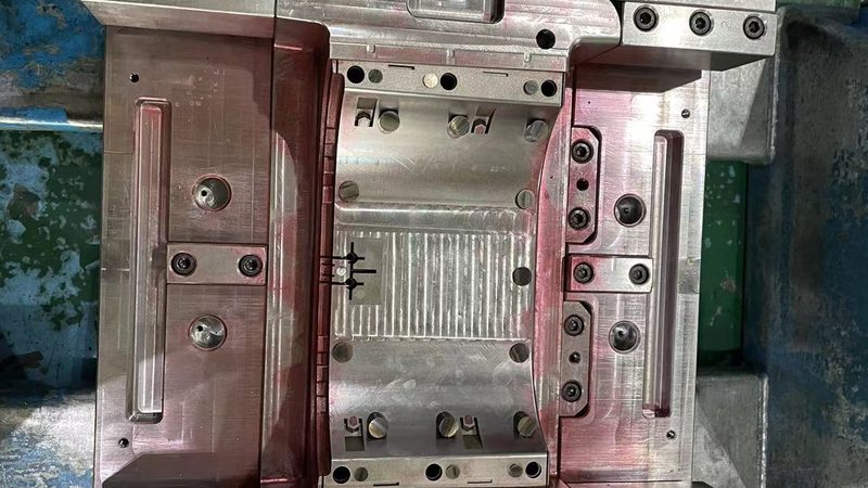宁波塑胶模具行业标准规范：品质与技术的双重保障