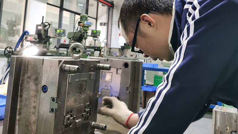 级进模批发报价：揭秘模具制造的“价格之谜”**