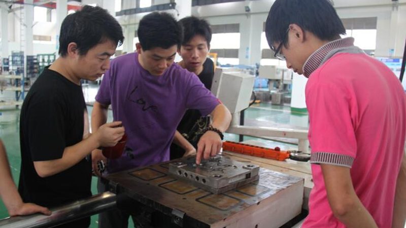 注塑模具加工报价，如何准确把握成本与质量？**
