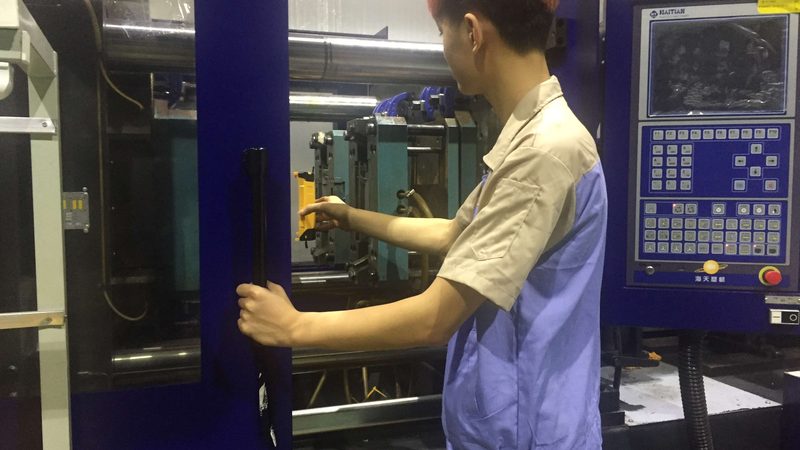 橡胶模具批发：东莞市场报价解析与选购要点**